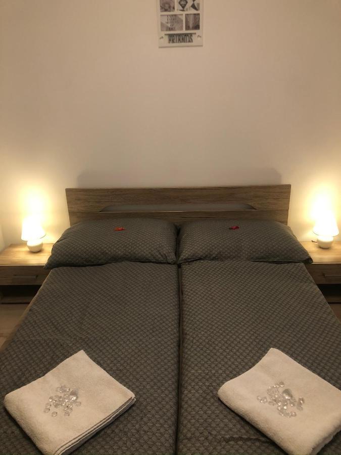 Diamond Apartman ديبريتْسين المظهر الخارجي الصورة