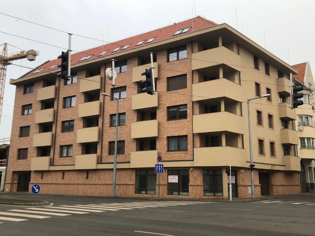 Diamond Apartman ديبريتْسين المظهر الخارجي الصورة