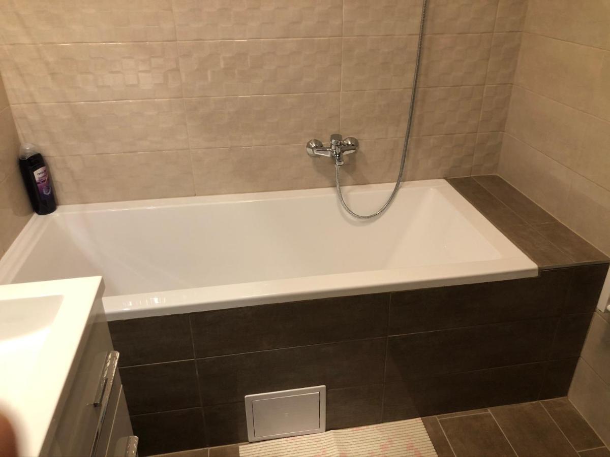 Diamond Apartman ديبريتْسين المظهر الخارجي الصورة